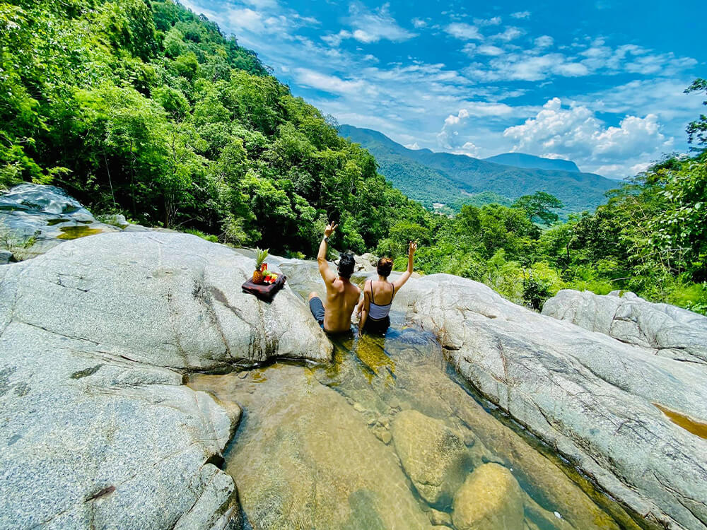 TOUR TREKKING THÁC VÔ CỰC