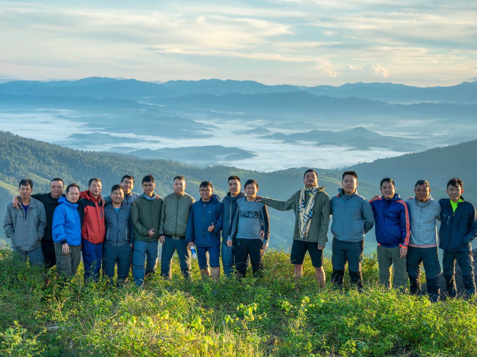 TOUR TREKKING CHƯ NÂM